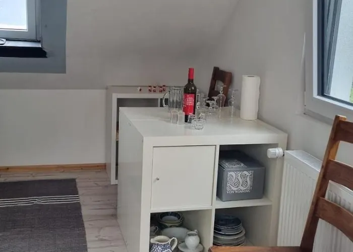 Wunderschoene Im Gruenen *